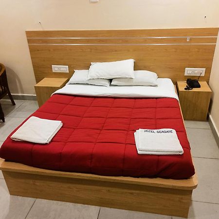 Hotel Seagate Velánganni Kültér fotó