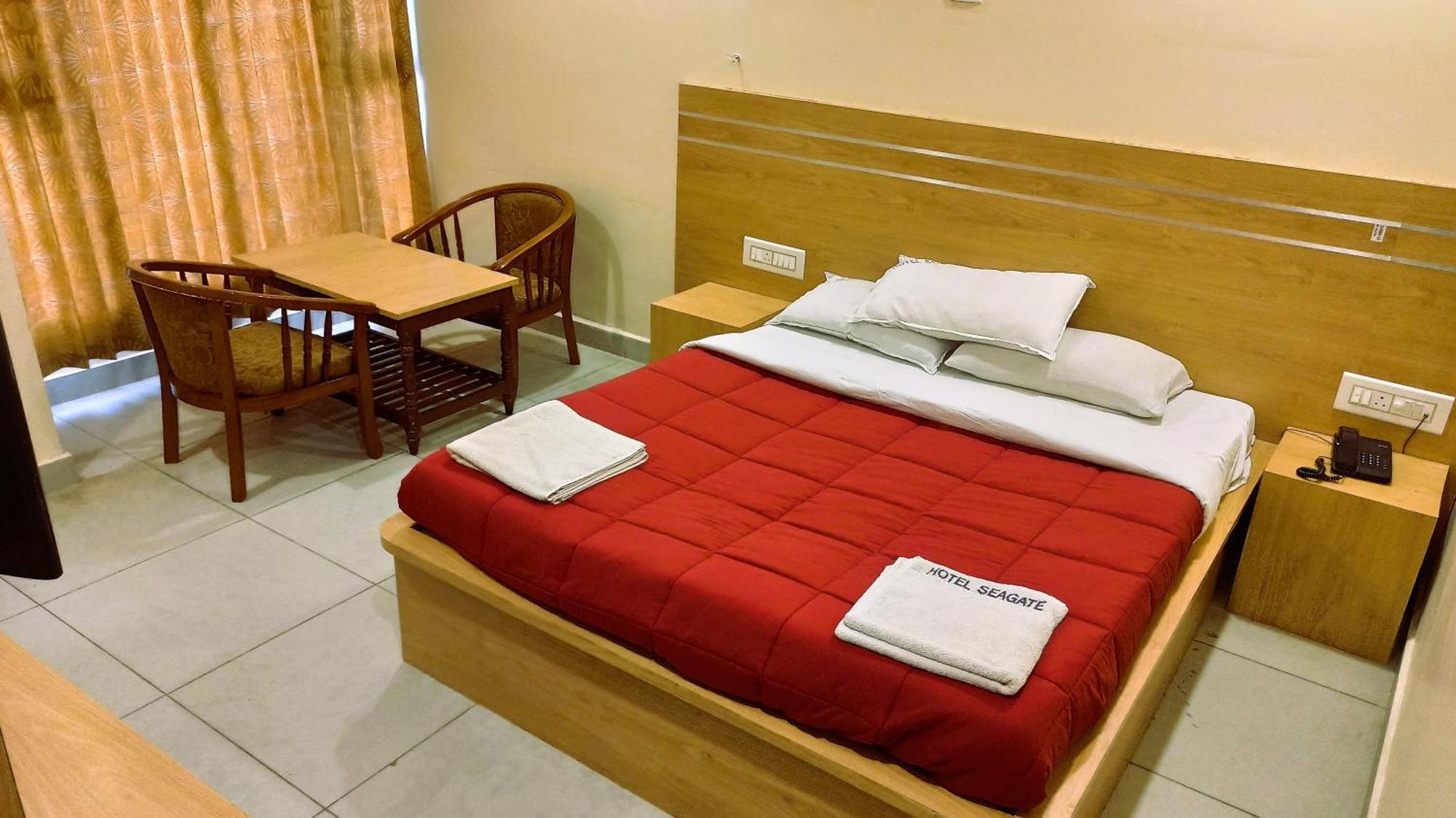 Hotel Seagate Velánganni Kültér fotó