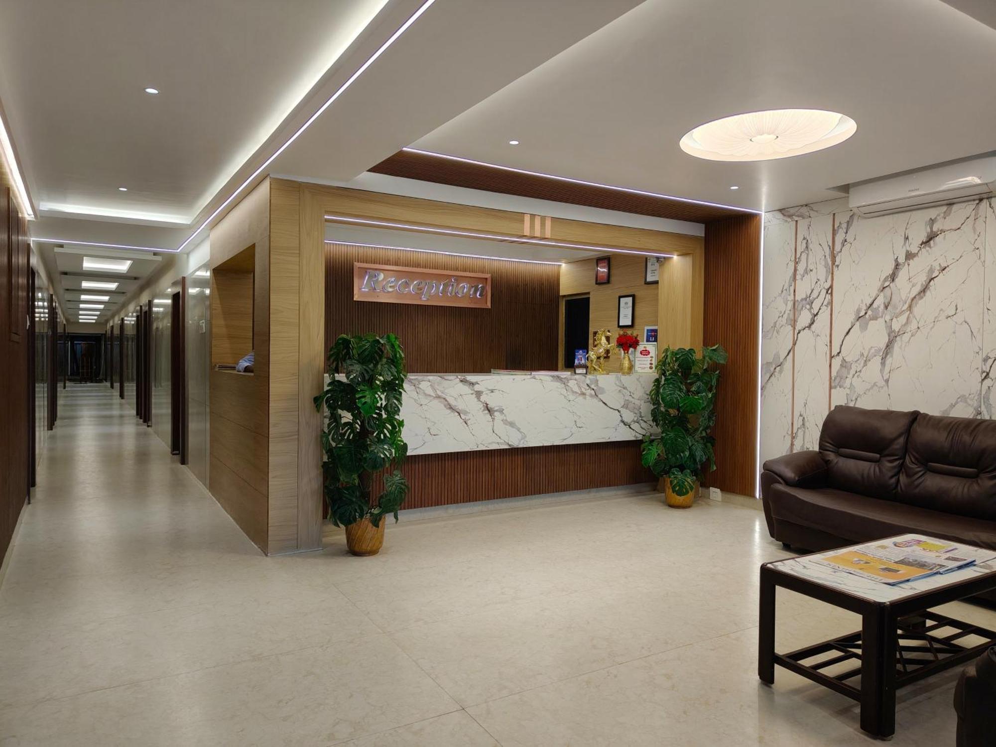 Hotel Seagate Velánganni Kültér fotó